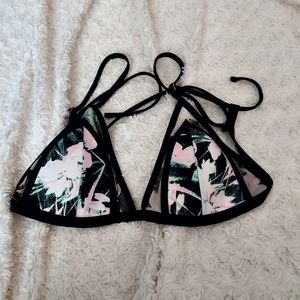 Black floral partly sheer bikini top Beach Vacation Tropical Resort Pool Summer